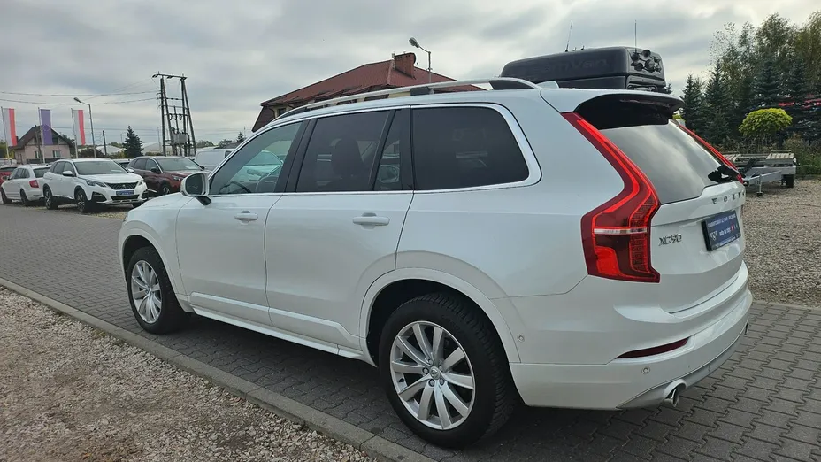 VOLVO XC90 -