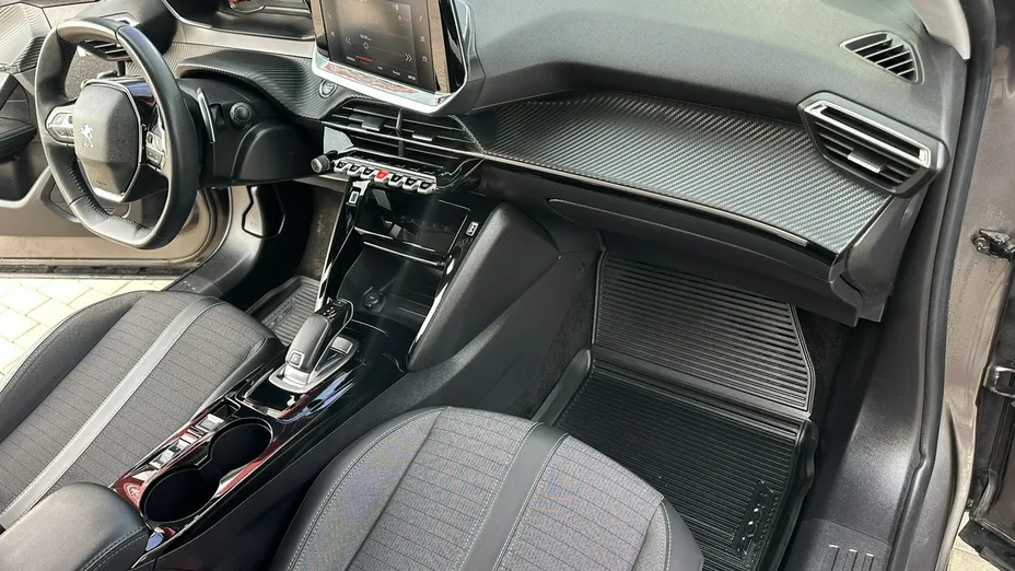 PEUGEOT 2008 -