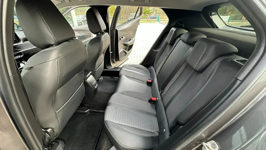 PEUGEOT 2008 -