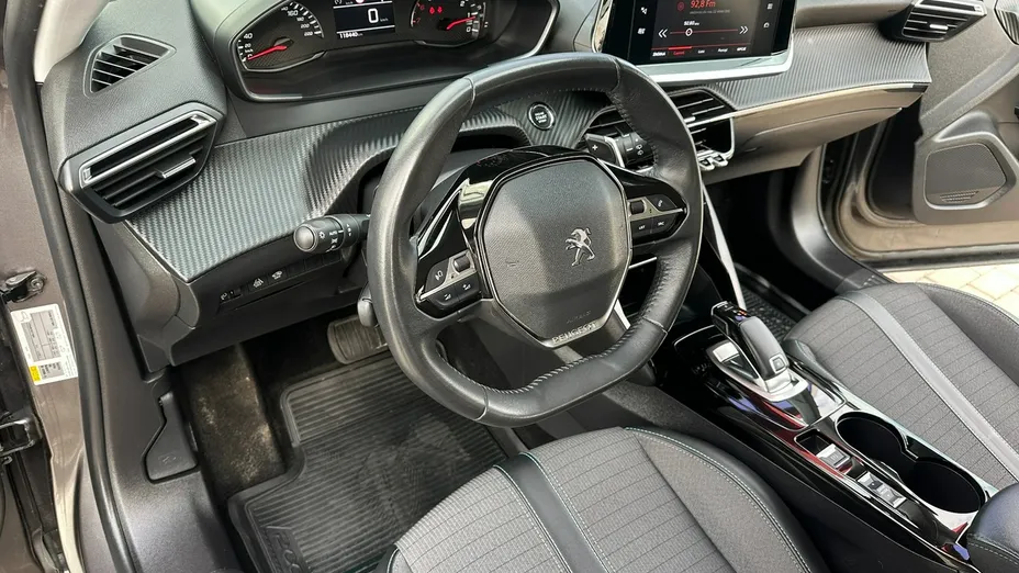 PEUGEOT 2008 -
