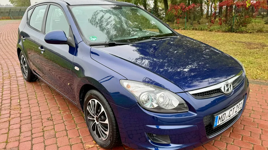HYUNDAI i30 -