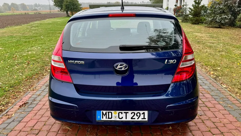 HYUNDAI i30 -