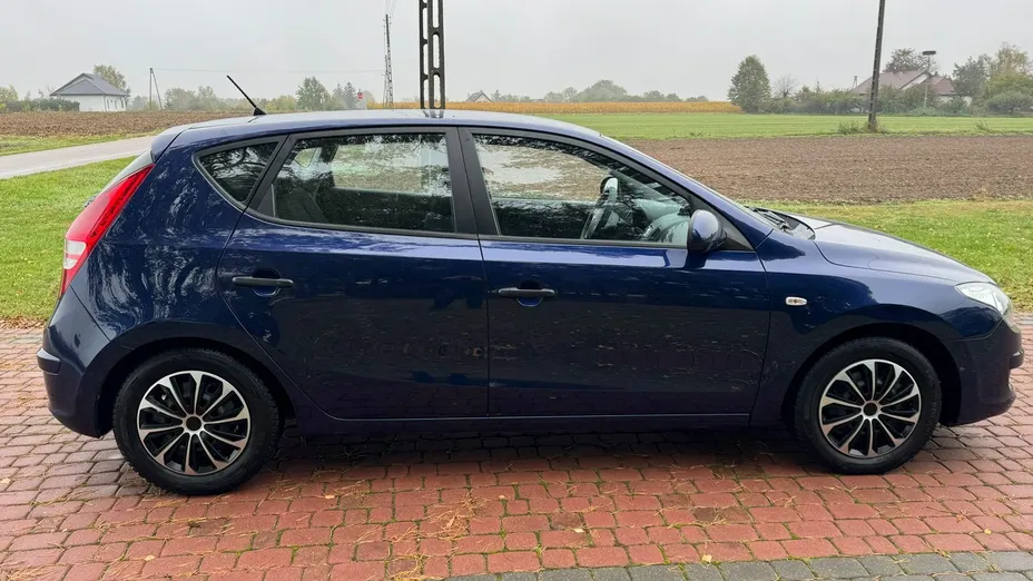 HYUNDAI i30 -