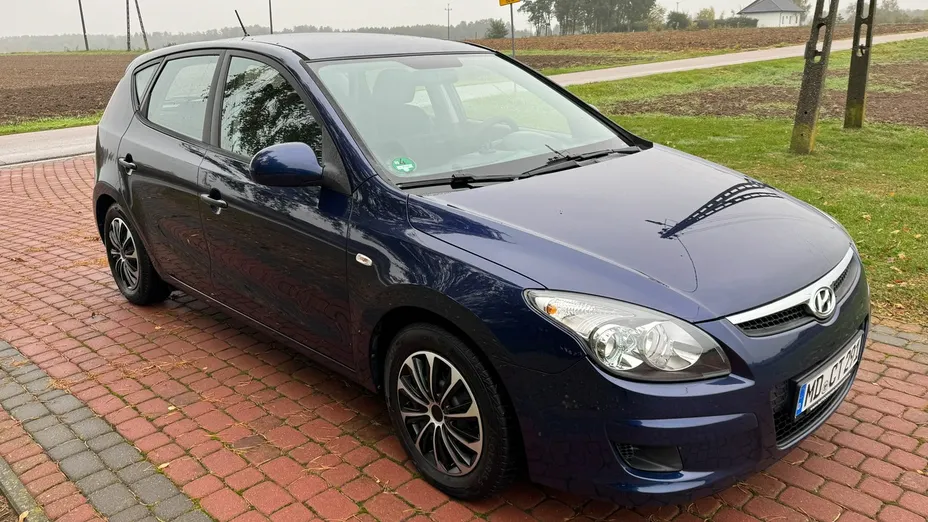 HYUNDAI i30 -
