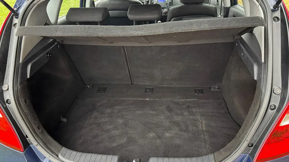 HYUNDAI i30 -