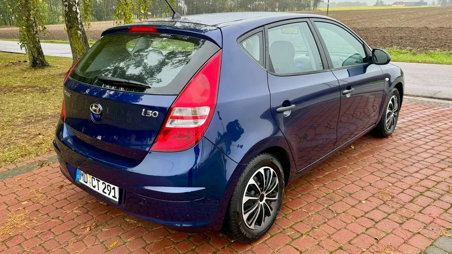 HYUNDAI i30 -