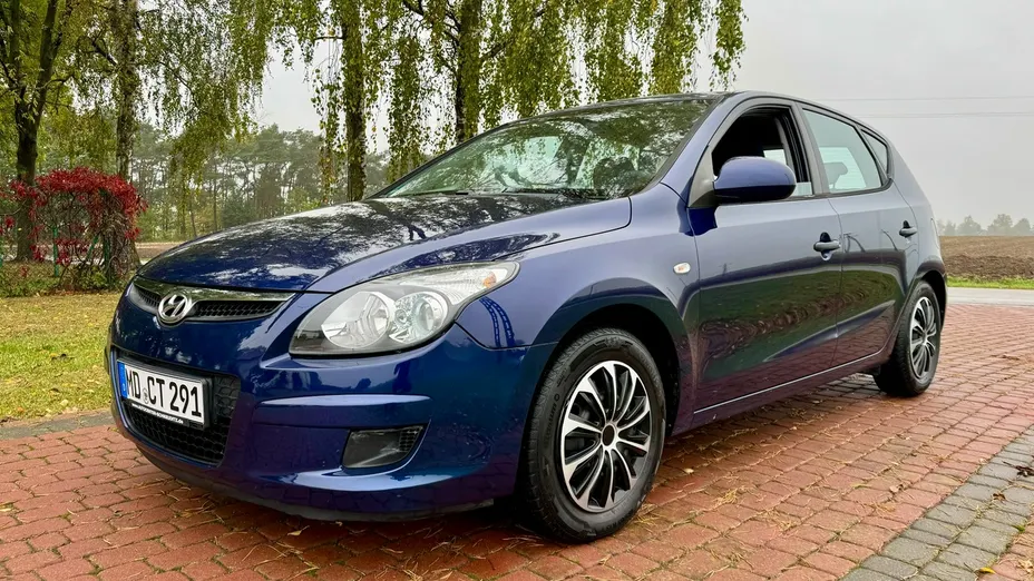 HYUNDAI i30 -