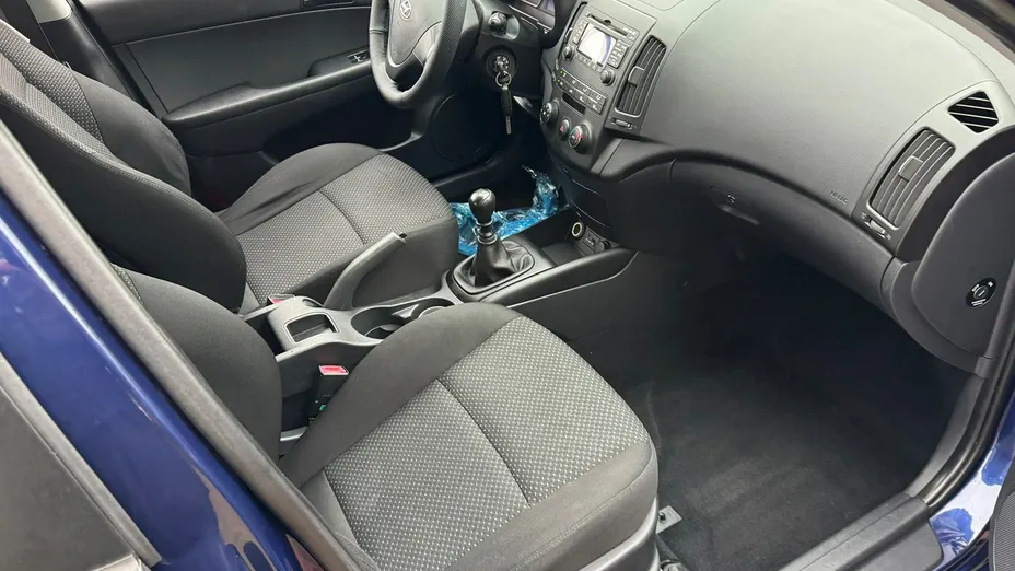 HYUNDAI i30 -
