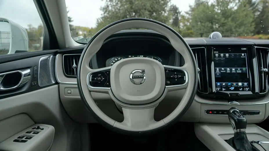 VOLVO XC60 -