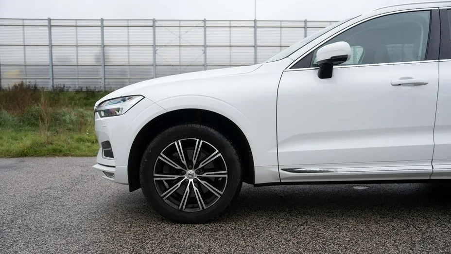 VOLVO XC60 -