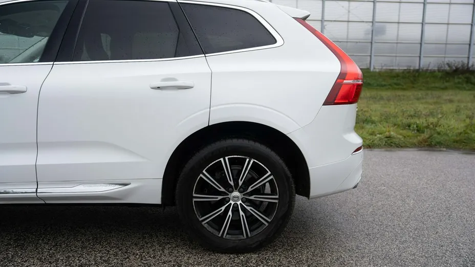VOLVO XC60 -