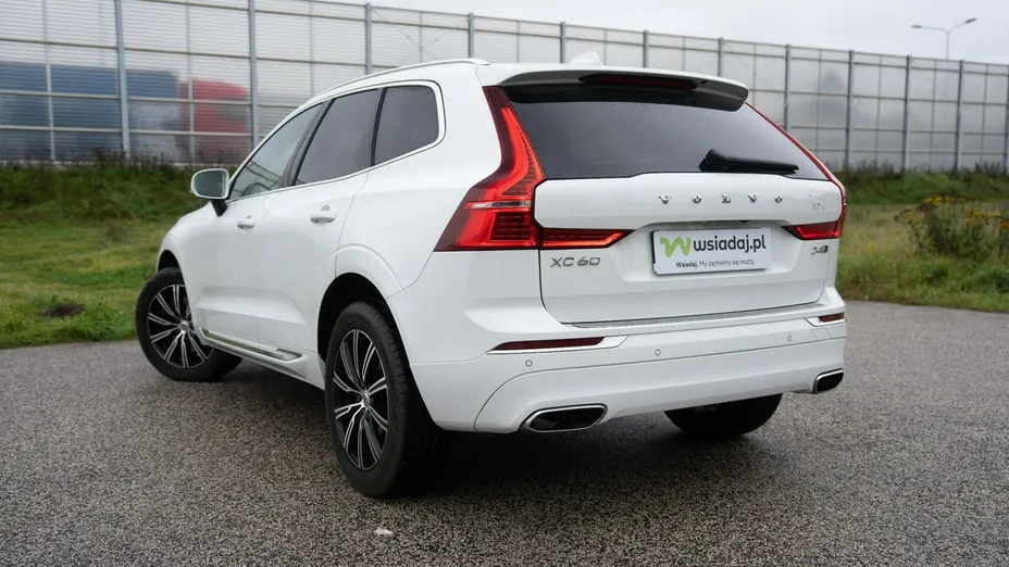 VOLVO XC60 -