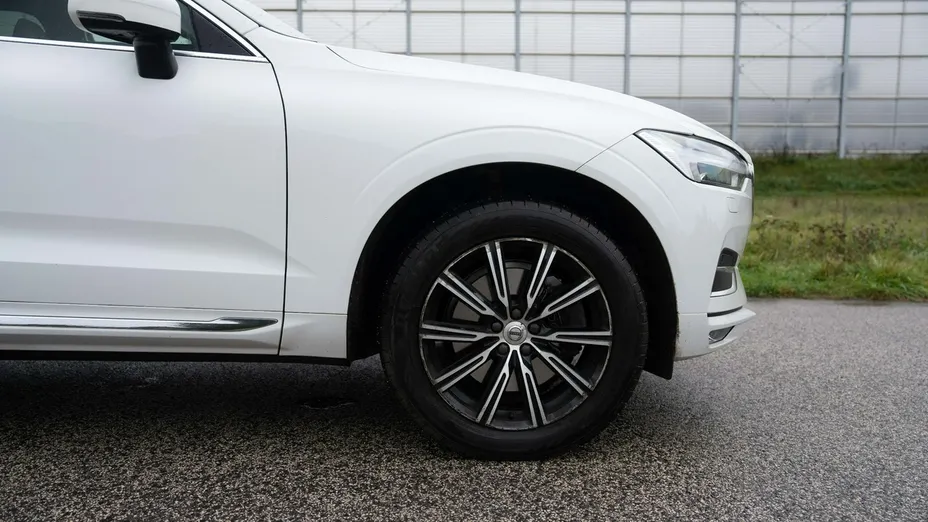 VOLVO XC60 -