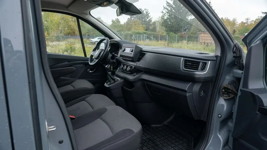 RENAULT Trafic -