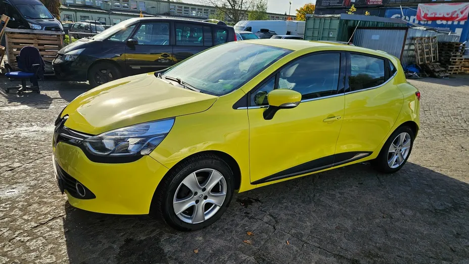 RENAULT Clio -