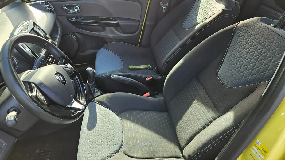 RENAULT Clio -