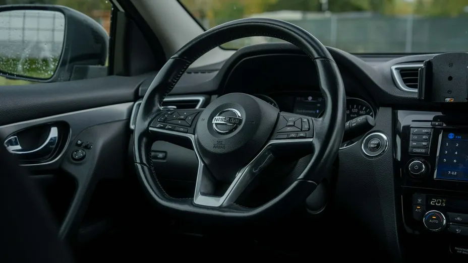 NISSAN Qashqai -