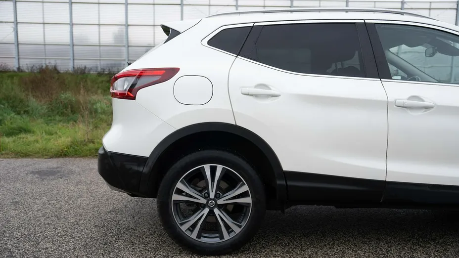 NISSAN Qashqai -
