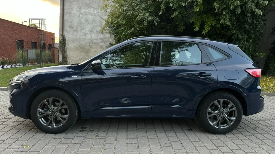 FORD Kuga -