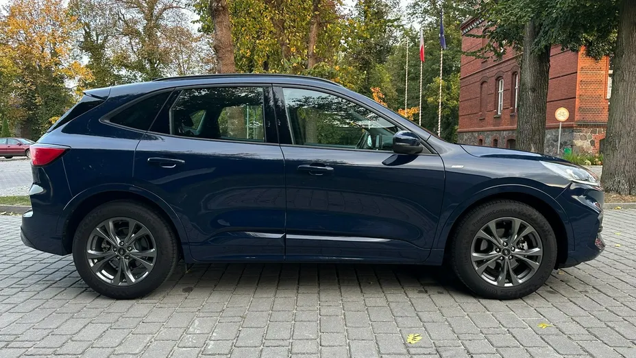 FORD Kuga -