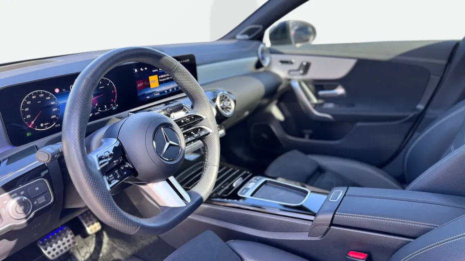 MERCEDES-BENZ CLA CLA 220 d AMG Line 8G-DCT