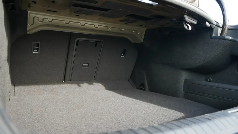 VOLKSWAGEN Passat -
