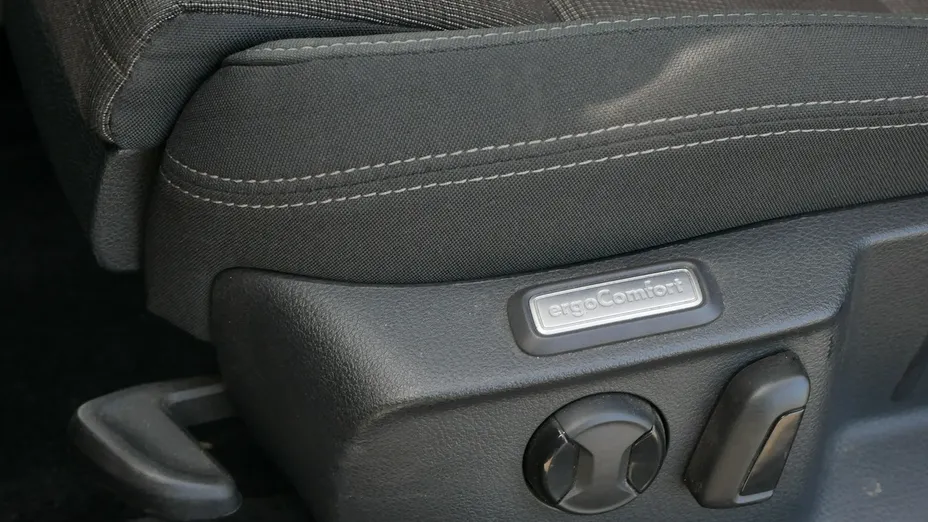 VOLKSWAGEN Passat -