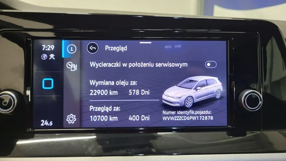 VOLKSWAGEN Golf -