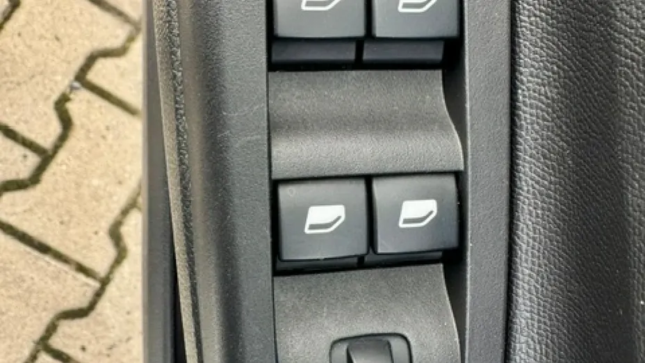OPEL Corsa -