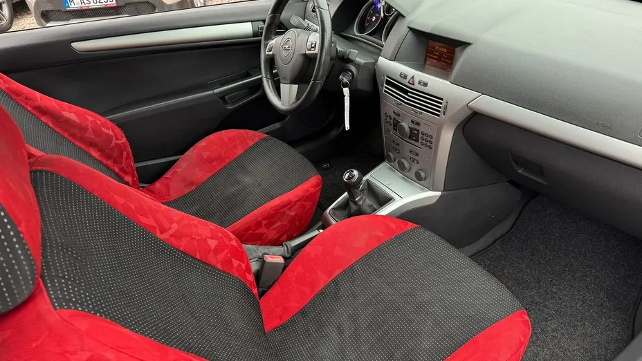 OPEL Astra -