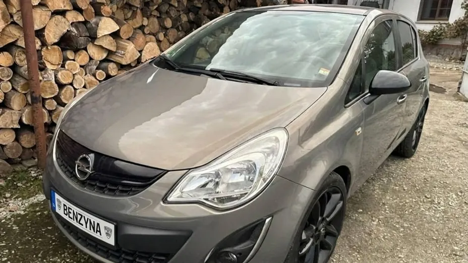 OPEL Corsa -