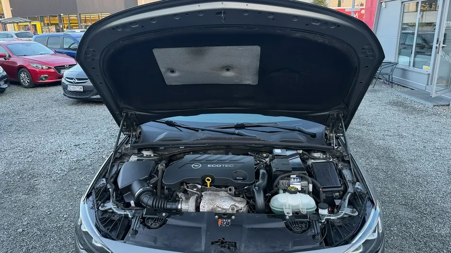 OPEL Insignia -