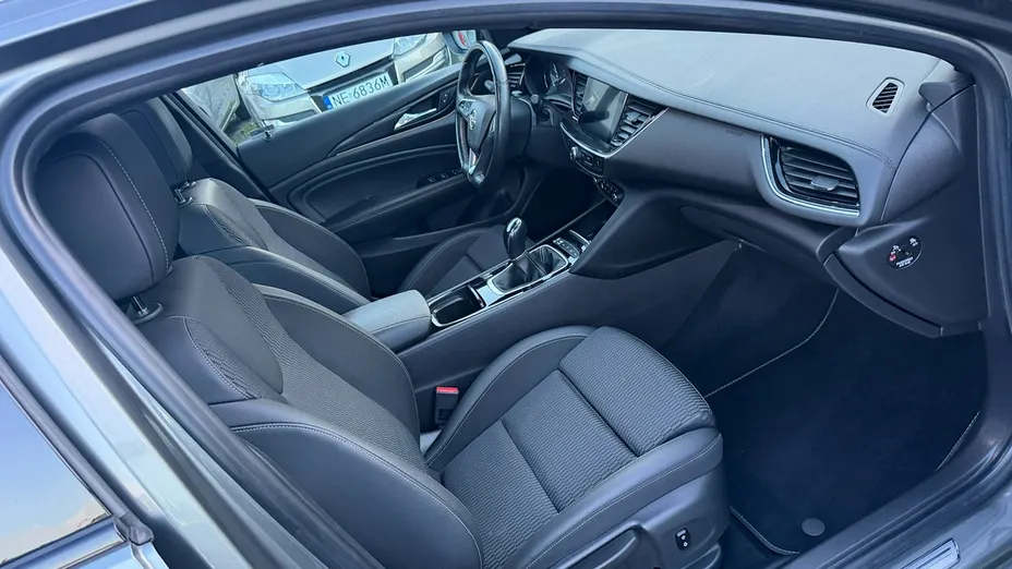 OPEL Insignia -