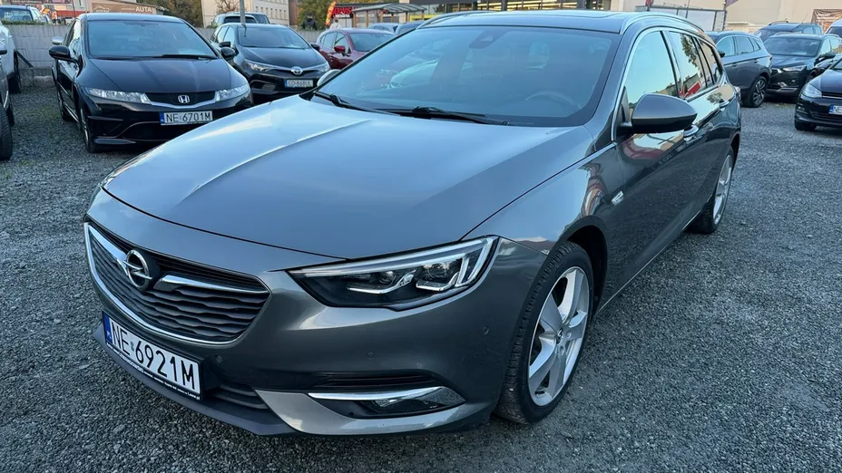 OPEL Insignia -