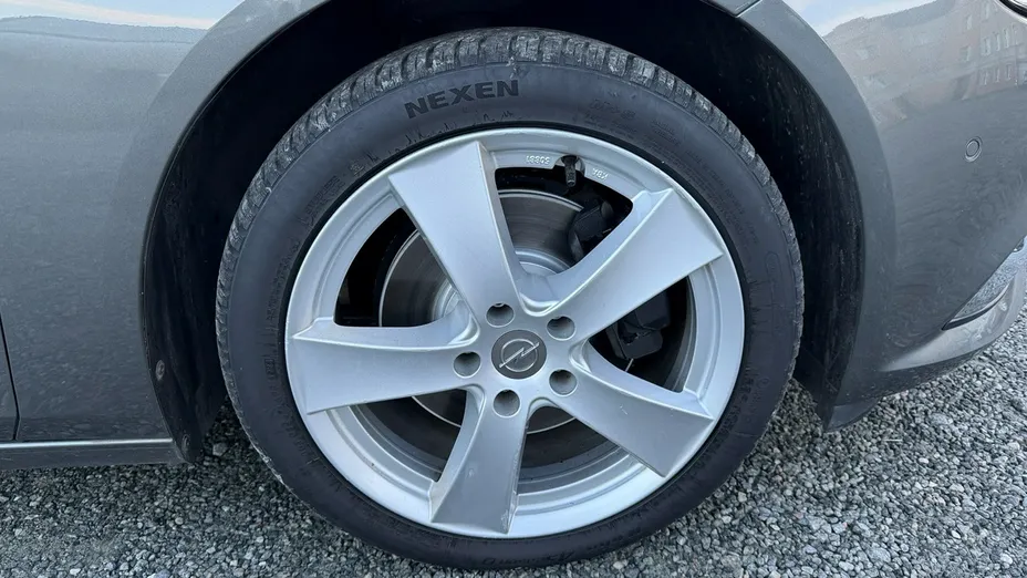 OPEL Insignia -