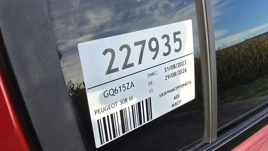 PEUGEOT 308 -