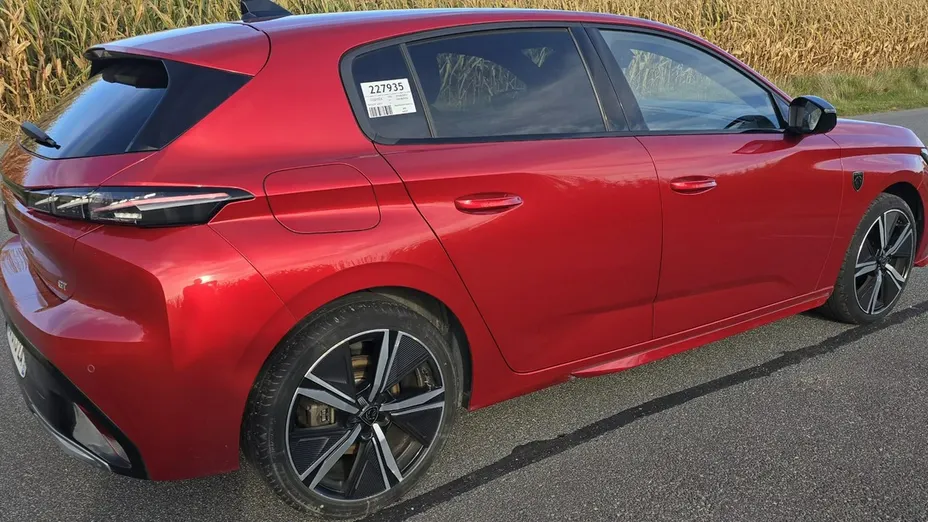 PEUGEOT 308 -