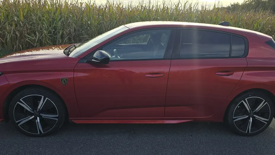 PEUGEOT 308 -