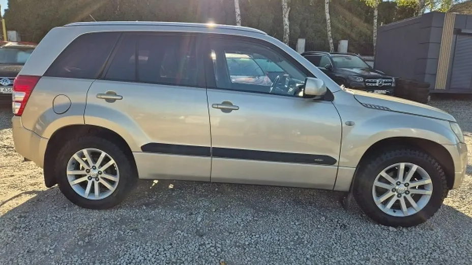 SUZUKI Grand Vitara -