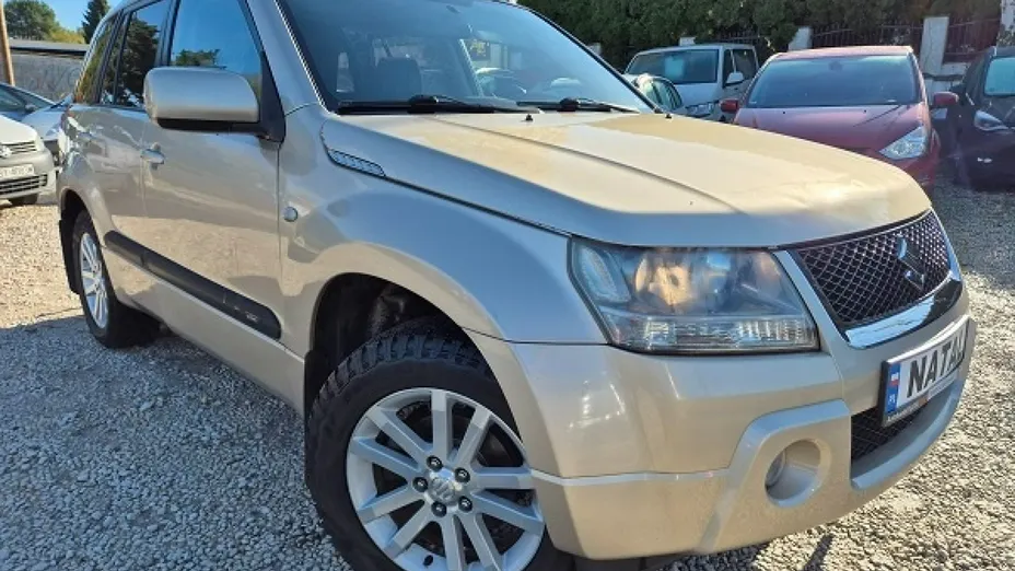 SUZUKI Grand Vitara -