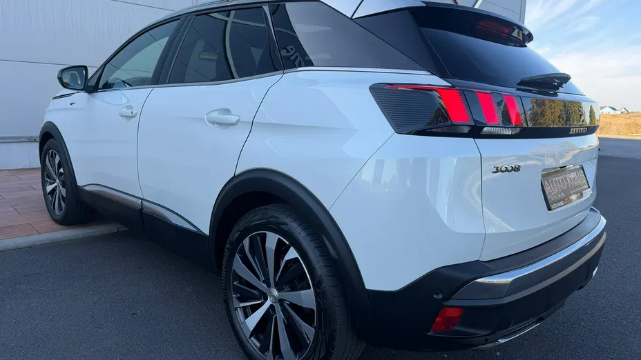 PEUGEOT 3008 -