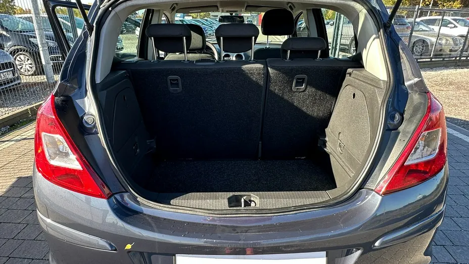 OPEL Corsa -