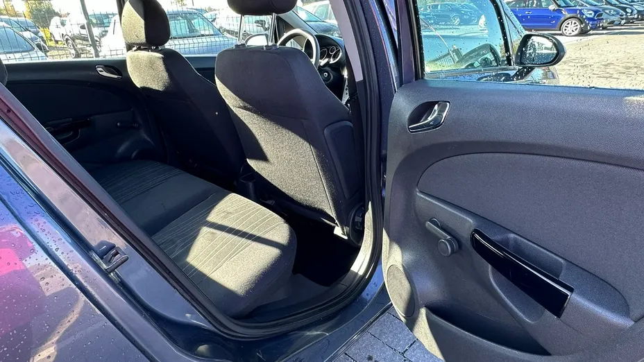 OPEL Corsa -