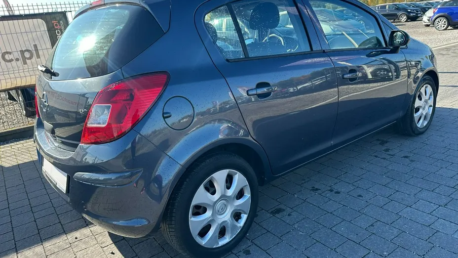 OPEL Corsa -