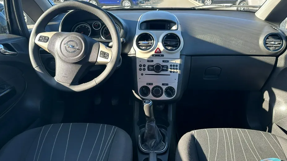 OPEL Corsa -