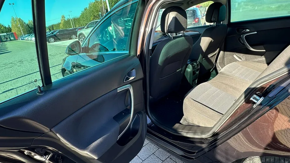 OPEL Insignia -