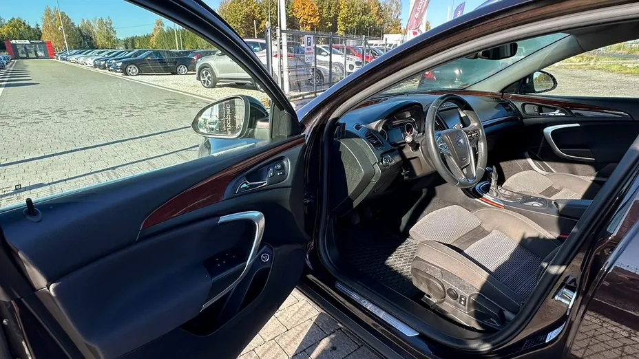 OPEL Insignia -