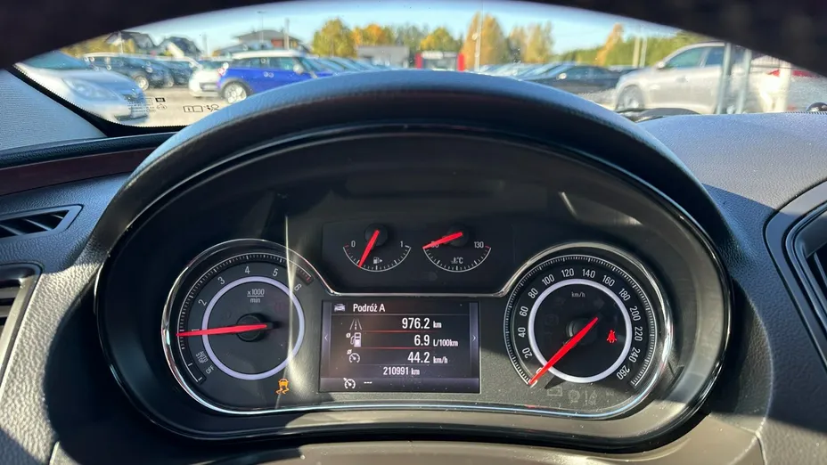 OPEL Insignia -