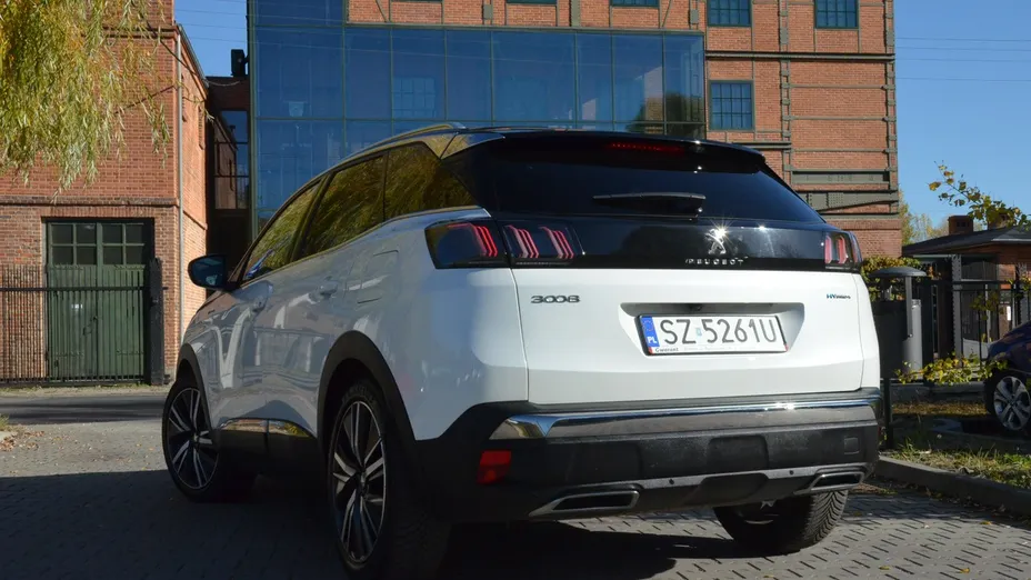 PEUGEOT 3008 -
