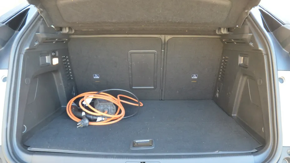 PEUGEOT 3008 -